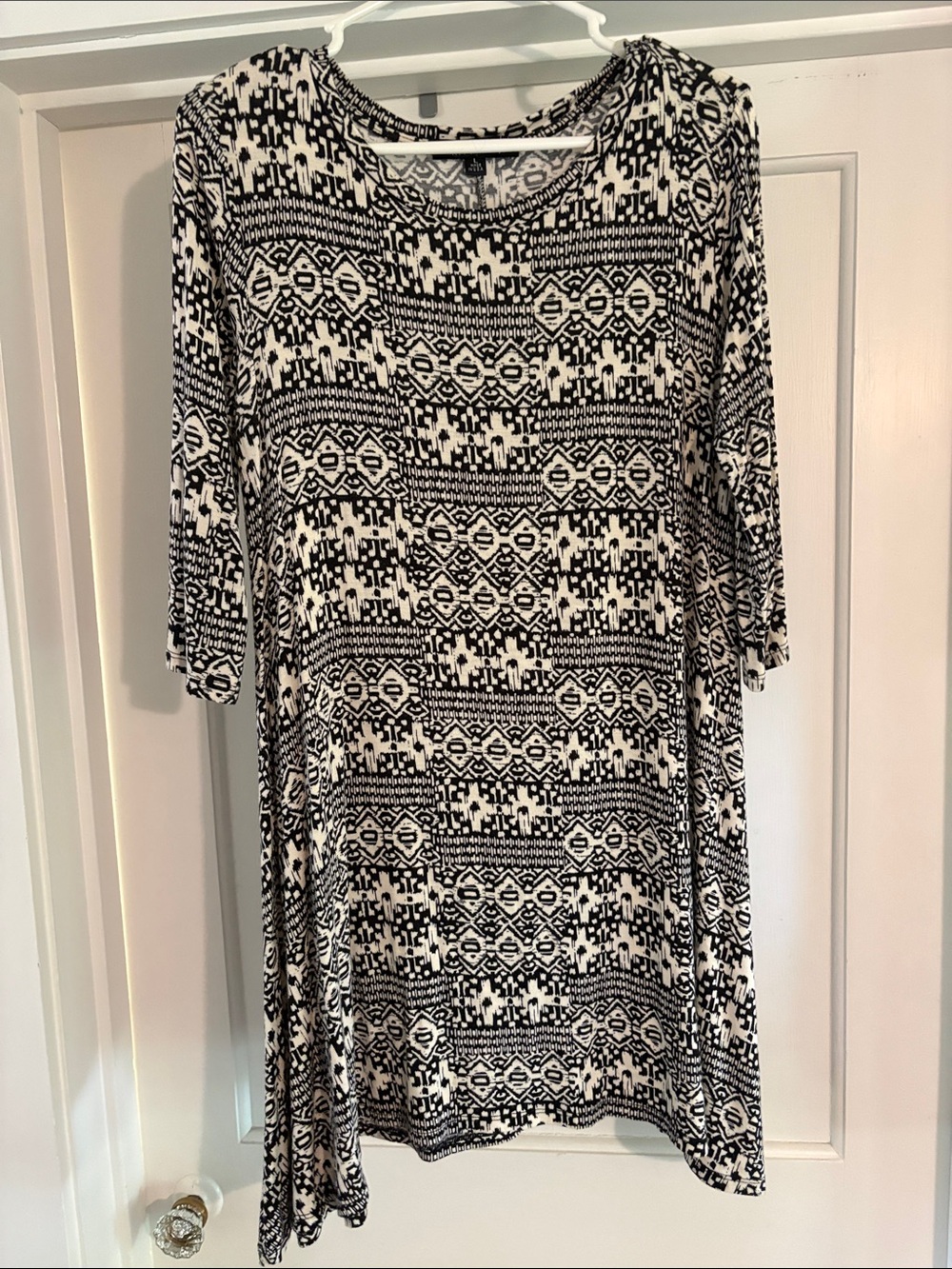 living doll Black and White Geometric Long Sleeve Dress